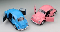 Modèle de voiture miniature de luxe en alliage moulé sous pression, à rétrofriction, style Bug moderne, avec figurine enfant garçon, idéal pour la rentrée scolaire, les cadeaux de promotion et les cadeaux de remise de diplôme