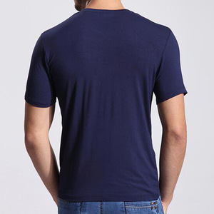 T-shirt décontracté en modal à manches courtes et col en V en fibre de bambou et coton de couleur unie pour hommes – Vente en gros - Product Image 5
