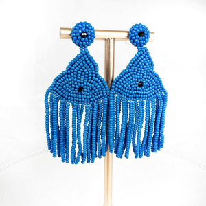 Pendientes de bordado con cuentas de semillas hechos a mano, de diseño, únicos, elegantes y de moda. - Product Image 1