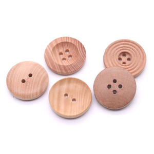 Botones de madera de 15 mm al por mayor de fábrica para decoración de ropa, sostenibles para suéteres, camisas, abrigos, artesanía natural - Product Image 3