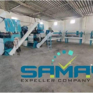 Extracteur d'huile de sésame semi-automatique de qualité commerciale à 9 boulons, 5 tonnes par jour, pour une extraction efficace d'huile multi-graines - Product Image 1
