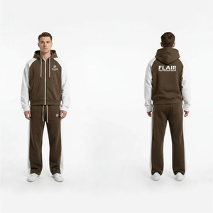 Conjunto Deportivo Premium para Hombre en Marrón y Blanco – Sudadera con Cierre y Mangas Raglán |   Felpa de Algodón de Alta Densidad (GSM) |   Conjunto de Ropa Urbana Personalizada - Product Image 1
