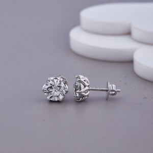 Boucles d'oreilles solitaires en or blanc/rose et or jaune 9 carats avec diamants de laboratoire ronds brillants certifiés IGI - Product Image 3