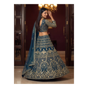 Lehenga con Lentejuelas de Red de Mariposa y Bordado con Cordón, Traje Étnico Festivo de Diseño para Bodas y Fiestas Indias - Product Image 3