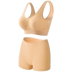 Conjunto de Sujetador Deportivo y Pantalones Cortos Ecológicos de Alta Sujeción para Mujer con Almohadillas Extraíbles, Malla Transpirable, Ideal para Yoga - Product Image 6