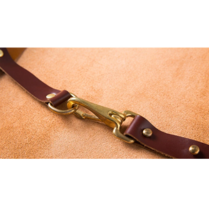 Tablier en cuir marron avec bretelles réglables et poche avant pour la cuisine - Product Image 5