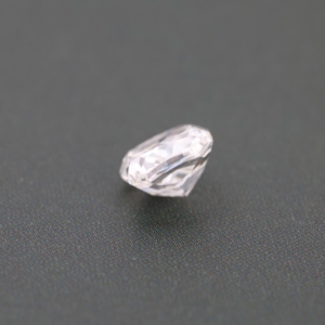 Diamant de laboratoire CVD de 0,65 ct, couleur E, clarté VVS1, taille coussin, certifié IGI pour la fabrication de bijoux, fournisseur en gros - Product Image 3