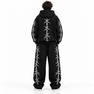 Ensemble de survêtement pour homme, imprimé fil de fer barbelé noir, coupe ample, style streetwear, 2 pièces, écologique et lourd - Product Image 2
