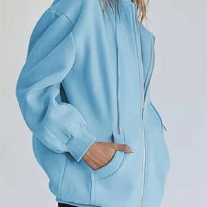 Sweat-shirt à capuche d'hiver personnalisé pour femme, fermeture éclair, surpiqûres contrastées, coupe ample, logo imprimé en relief sur le devant, hoodie oversize - Product Image 2