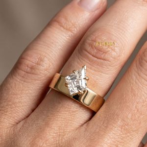 Pear Cut Moissanite Solitaire <b>Ring</b> 18K Gold High End Luxury Engagement <b>Ring</b> <b>Fine</b> Jewelry - Product Image 6