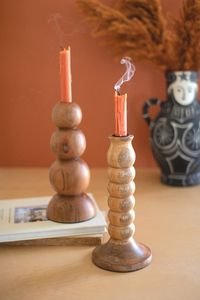 Porte-bougie en bois artisanal personnalisable, support de bougie rustique décoratif en bois, support de bougie pilier moderne pour l'intérieur de la maison, Noël - Product Image 6
