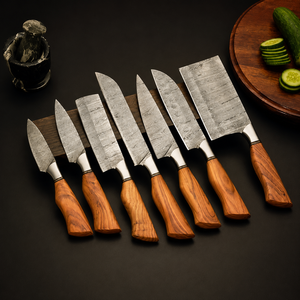 Ensemble de 7 couteaux de cuisine faits à la main en acier Damas à 67 couches, durables, avec manches en bois, lames droites et tranchantes, ambidextres - Product Image 1