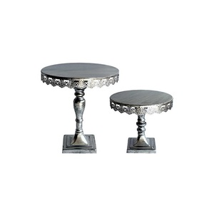 Support à gâteau en métal, accessoires de décoration de gâteau, support à gâteau en forme de feuille, support à gâteau en métal plaqué or de la plus haute qualité - Product Image 1