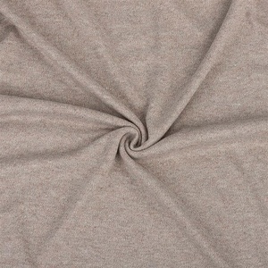 La <span class=keywords><strong>felpa</strong></span> <span class=keywords><strong>in</strong></span> maglia da uomo viene fornita <span class=keywords><strong>con</strong></span> un girocollo, orlo a coste e polsini <span class=keywords><strong>con</strong></span> maniche mentre i polsini e la <span class=keywords><strong>vita</strong></span> elasticizzati a coste - Product Image 6