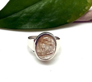 Anillo Hecho a Mano de Plata de Ley 925 con Cuarzo Rutilado Dorado Natural, Elegante Joya con Piedra Preciosa, Regalo para Ella - Product Image 1