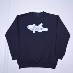 Conjunto Deportivo para Hombre de Primera Calidad con Logotipo Personalizado, Negro con Bordado Chenille en la Parte Delantera de la Camiseta y Pantalones - Product Image 4