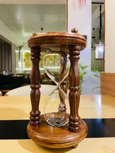 Horloge à sable en verre artisanale de qualité supérieure, cadre métallique moderne, pour bureau et décoration intérieure, durable et longue durée - Product Image 3