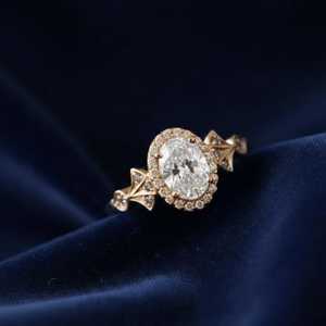 แหวนหมั้นเพชรโมอิสซาไนต์ทรงรี 2 กะรัต ประดับเพชรรอบวง ทองคำแท้ 14K สไตล์วินเทจ สำหรับเป็นของขวัญวันครบรอบสำหรับผู้หญิง - Product Image 6