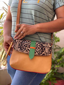 Sac à main en cuir véritable sac à bandoulière multicolore de style attrayant sac à main en cuir recyclé imprimé animal - Product Image 4