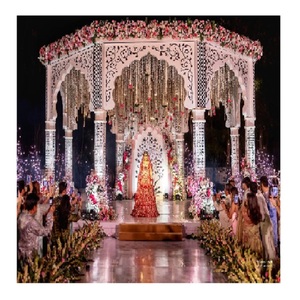 Mandap Tradicional de Boda con Espejo y Ocho Pilares, Tema de Madera, Mandap Abierto para Exteriores - Product Image 1