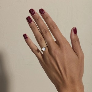 Bague de fiançailles et de mariage en or avec diamant solitaire de laboratoire certifié IGI, taille brillant rond, pour couples - Product Image 4
