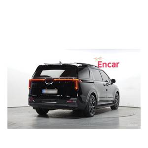 Kia Carnival HEV 2024 de 9 Plazas con Asientos de Cuero, Caja de Cambios Automática, Cámara Trasera, 22,531 km, Color Gris Grafito - Product Image 2