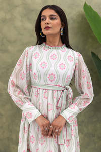 Robe midi en mousseline à imprimé floral avec manches longues, taille élastique, coupe ample, robe décontractée de printemps, robe élégante et magnifique - Product Image 5