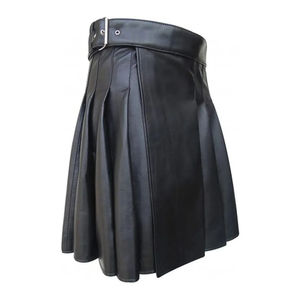 Kilt de Cuero Moderno y Utilitario para Hombre en Negro con Cierres de Hebilla Ajustables y Diseño Multibolsillos - Product Image 1