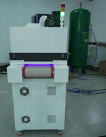 Système de polymérisation UV Excimer 172 nm avec pré-polymérisation LED UV 395 nm et polymérisation finale par lampe au mercure pour traitement de surface ultra mat