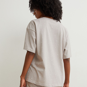 Survêtement décontracté personnalisé avec logo en polyester/coton satiné thermique, comprenant un sweat à capuche court oversize et un pantalon de jogging évasé à jambe large - Product Image 3