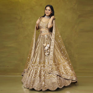 ชุดเลเฮนกาโชลีผ้าไหมดีไซน์เนอร์แบบดั้งเดิม ปักลายดิ้นทองอย่างประณีต กระโปรงทรงบานสำหรับเจ้าสาว ผ้าคลุมไหล่เน็ตหรูหรา สำหรับงานแต่งงาน งานดิวาลี และงานปาร์ตี้ - Product Image 2