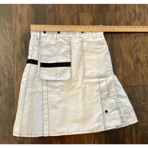 Magnifique Kilt Cargo Blanc pour Femme avec Poches Utilitaires, Boutons-Pression Robustes et Plis Faits Main – Collection 2026 - Product Image 5