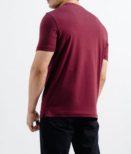 Camiseta Blanca para Hombre, 220 g/m², Logotipo Personalizado, Impresión por Serigrafía, Cuello Alto Regular, Alta Calidad, 100% Algodón Tejido - Product Image 4