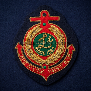 Parche Bordado Love A' Luck Yacht Club, Insignia de Tela para Coser con Ancla y Corona de Laurel, Diseño Circular - Product Image 6