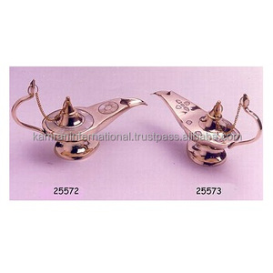 โมเดลอะลาดินและจินี ทำจากทองเหลืองขัดเงา ขนาด 6 นิ้ว ของตกแต่งบ้าน งานแต่งงาน ของขวัญ งานแกะสลักโลหะ ดีไซน์สีสันสวยงาม สำหรับการเล่นโยน - Product Image 3