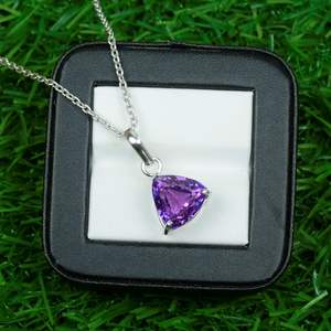Colgante de Amatista Triangular Natural, Collar de Plata de Ley 925, Joyería de Piedras Preciosas, Colgante para Mujer, Regalo Hecho a Mano, Venta al por Mayor - Product Image 4