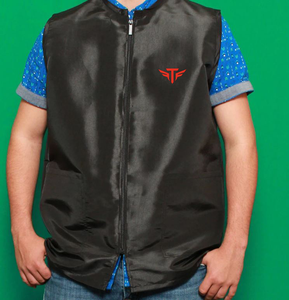 เสื้อแจ็คเก็ตช่างตัดผมมืออาชีพ Tactus Industries สำหรับผู้ชาย - ผ้าแคนวาสสีดำ ระบายอากาศได้ดี มีกระเป๋าใส่เครื่องมือสองช่อง ซิปแบบทางเดียว - Product Image 4