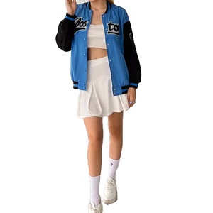 Fabricante que Ofrece Servicio de Diseño Personalizado para Chaquetas Varsity de Alta Calidad con Exterior de Algodón Transpirable e Impermeable para Mujer - Product Image 1
