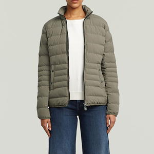 Veste matelassée multicolores pour femmes OEM, design personnalisé, veste d'hiver à fermeture éclair en duvet - Product Image 1