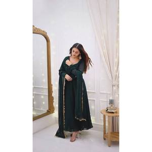 ชุดสูทสำหรับปาร์ตี้ของผู้หญิงพร้อม dupatta ล่างด้านบนเพื่อลุคที่หรูหรา - Product Image 5