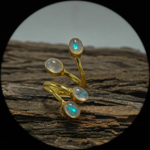 Bague élégante et unique en argent sterling 925 pour femme, plaquée or 18 carats, sertie de pierre de lune, style classique, pour mariage et usage quotidien - Product Image 2