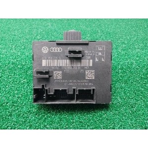 Módulo de Control de Puerta Trasera Izquierda A5 2011-2017 Usado OEM 8T0959795Q - Product Image 1
