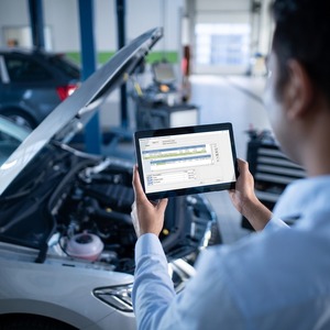 Services de système de gestion de garage pour ateliers de réparation automobile personnalisés : solutions automatisées d'entretien de véhicules - Product Image 3
