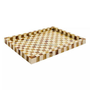 Bandeja de Servir Hecha a Mano de Resina de Grado Alimenticio para Uso en Hoteles, Hogares y Cocinas - Alta Calidad, Apta para Sala de Estar y Escritorio - Product Image 4