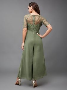 Mono de mujer verde claro con cuello cuadrado, manga raglán, bordado y corte regular - Product Image 2