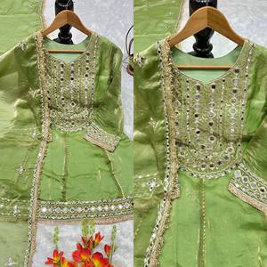 Elegante Salwar Kameez con Bordado Intenso para Mujer |   Ropa Festiva Premium con Dupatta |   Disponible en 3 colores - Product Image 4