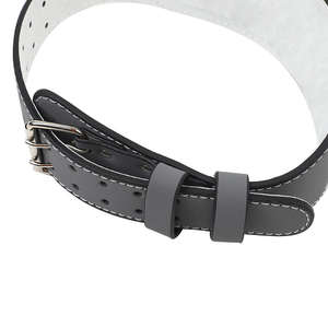 Ceinture de musculation robuste avec logo personnalisé pour soulevé de terre et powerlifting, en néoprène respirant, avec soutien lombaire. - Product Image 5