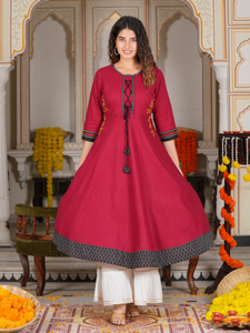 Kurta Anarkali Bordada de Algodón Marrón para Mujer, Cuello con Tres Cuartos de Manga, Ropa Étnica Festiva de Verano, Materiales Reciclados - Product Image 5