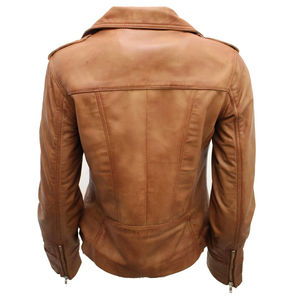 Chaqueta de Cuero para Mujer, Corte Entallado, Acabado Elegante, Textura Suave y Costuras de Alta Calidad, Proveedor de Chaquetas OEM de Pakistán - Product Image 6