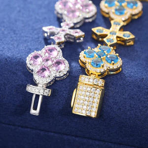Pulsera de Oro con Cruz de Trébol y Diamantes Cultivados en Laboratorio Lebron, Joyería Hip Hop de Lujo con Incrustaciones de Diamantes, Certificada por IGI - Product Image 4